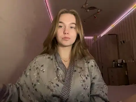 Snapshot of bellameow88 chatting on 11-06-25, 12:06 bellameow88 online show from 11-06-25, 12:06