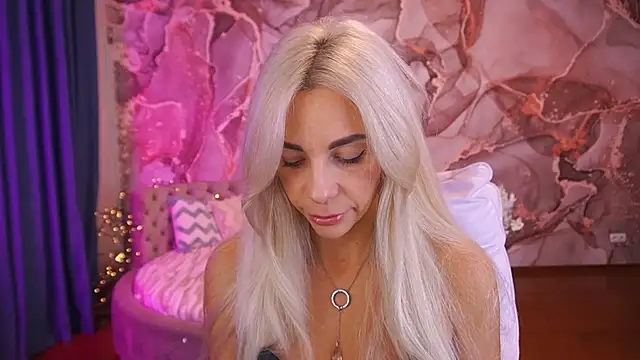 BellaRayyy online show from 10-26-25, 02:01