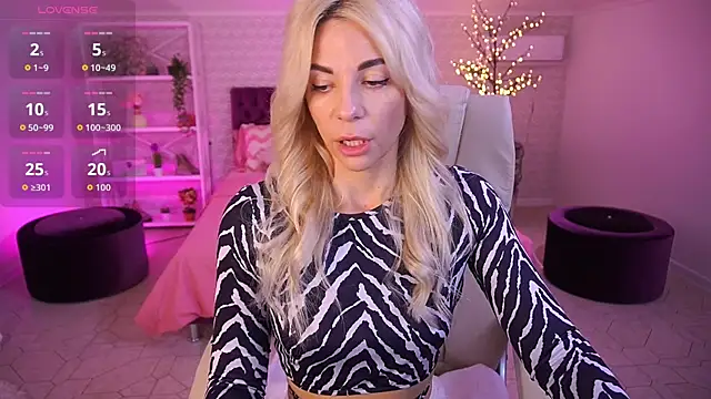 BellaRayyy online show from 04-14-26, 12:55