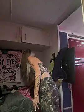 ittybittymeryssa online show from 02-18-26, 03:19