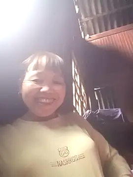  YooY  online show from 11-18-25, 03:01