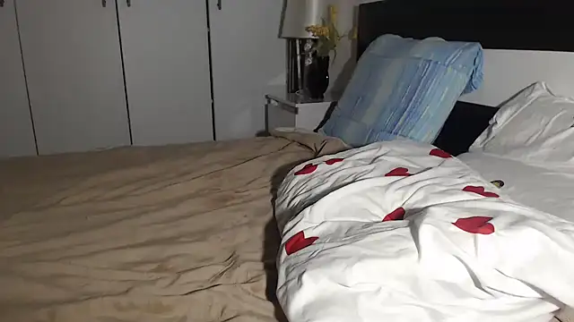 Snapshot of petite_danielle chatting on 11-03-25, 06:20 petite danielle online show from 11-03-25, 06:20