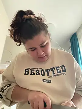 AliceCurlyX online show from 02-15-26, 10:25