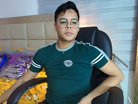 stewart mateo  online show from 11-13-25, 02:10