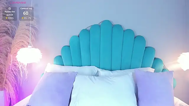 AlassiaHocthner online show from 11-15-25, 11:51