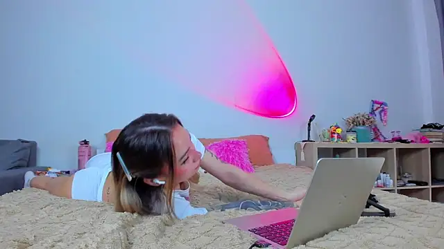 baobei03 online show from 09-22-25, 07:10