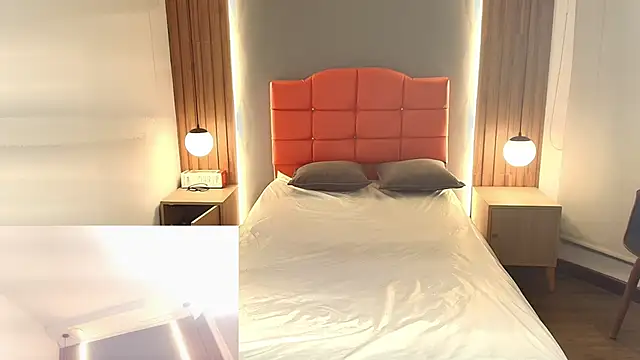 LiaMonroee  online show from 02-25-26, 12:15