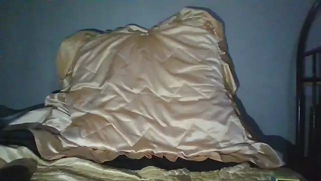 Snapshot of Nykho17 chatting on 03-04-26, 03:45 Nykho17 online show from 03-04-26, 03:45