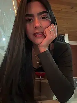Snapshot of caritobeachdh chatting on 06-17-26, 04:26 caritobeachdh online show from 06-17-26, 04:26