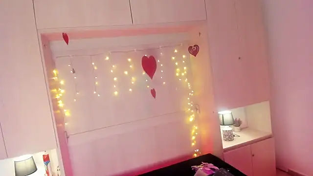 Snapshot of VickyRuiz_ chatting on 02-20-26, 12:05 VickyRuiz online show from 02-20-26, 12:05