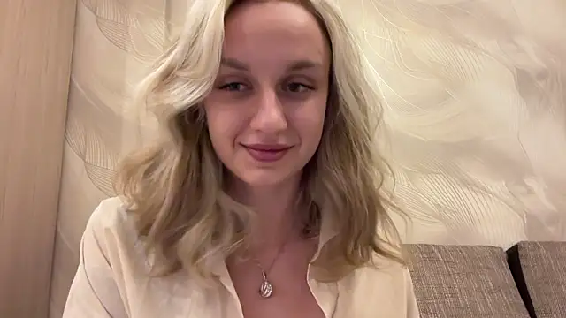 Snapshot of AdeleEverhart chatting on 11-29-25, 06:11 AdeleEverhart online show from 11-29-25, 06:11