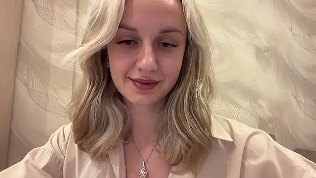 Snapshot of AdeleEverhart chatting on 11-30-25, 06:23 AdeleEverhart online show from 11-30-25, 06:23