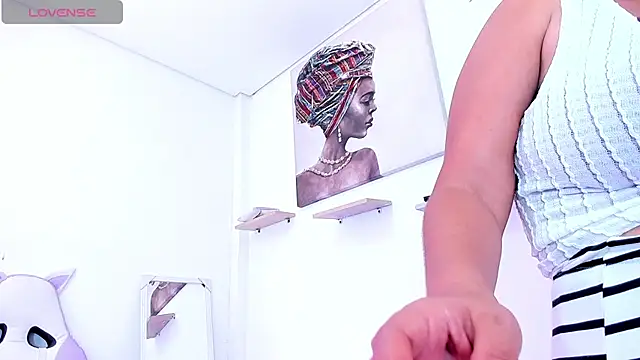 Gabrielaa Miller  online show from 11-12-25, 08:08