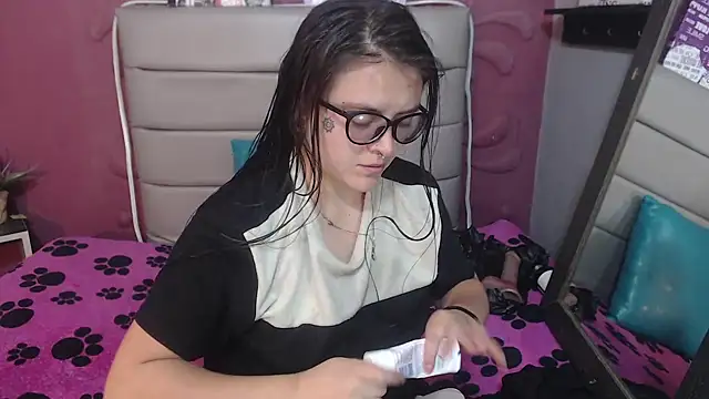 Cailing Zu online show from 10-04-25, 07:12