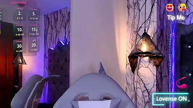 Zami Escobar of online show from 04-10-26, 05:28