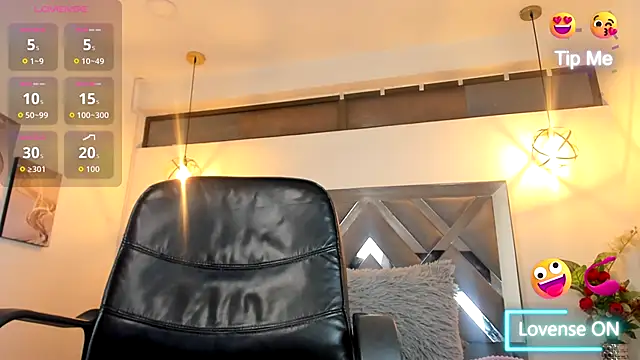 Snapshot of Candy_Hott7 chatting on 10-07-25, 08:39 Candy Hott7 online show from 10-07-25, 08:39