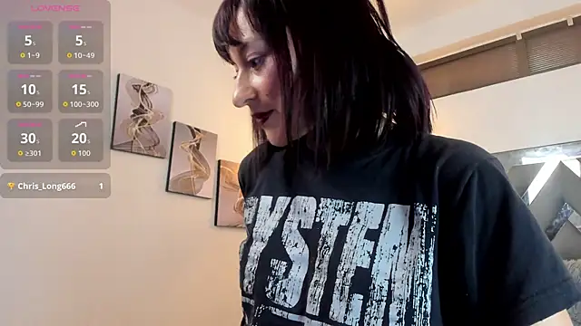 Snapshot of Candy_Hott7 chatting on 10-16-25, 09:16 Candy Hott7 online show from 10-16-25, 09:16