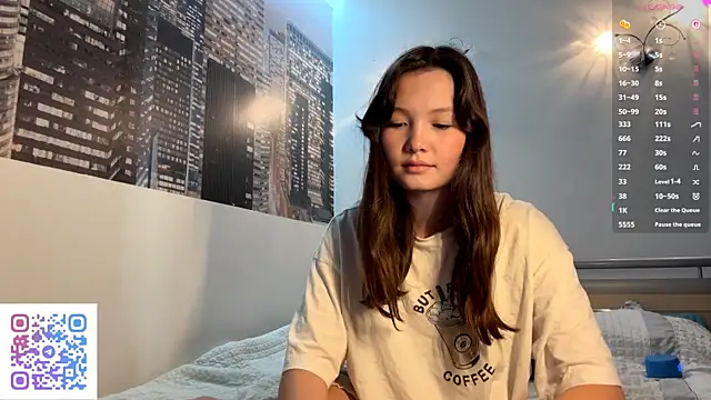 Snapshot of KiraVelvet chatting on 09-23-25, 07:11 KiraVelvet online show from 09-23-25, 07:11