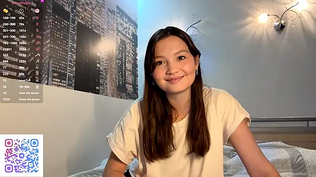 Snapshot of KiraVelvet chatting on 09-29-25, 10:09 KiraVelvet online show from 09-29-25, 10:09