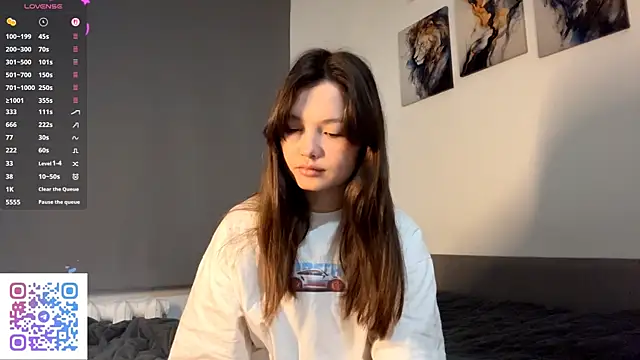 Snapshot of KiraVelvet chatting on 10-05-25, 02:15 KiraVelvet online show from 10-05-25, 02:15