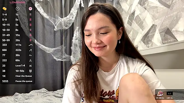 Snapshot of KiraVelvet chatting on 11-02-25, 09:11 KiraVelvet online show from 11-02-25, 09:11