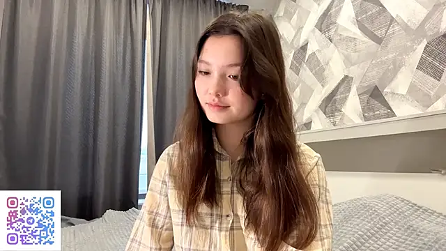 Snapshot of KiraVelvet chatting on 11-09-25, 09:18 KiraVelvet online show from 11-09-25, 09:18