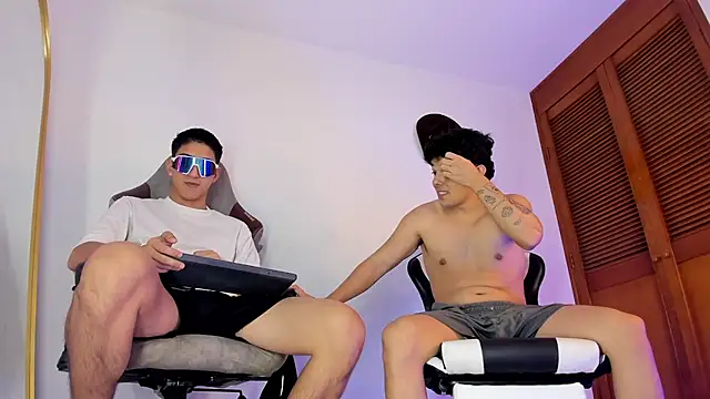 sotooliver3 online show from 11-12-25, 08:52