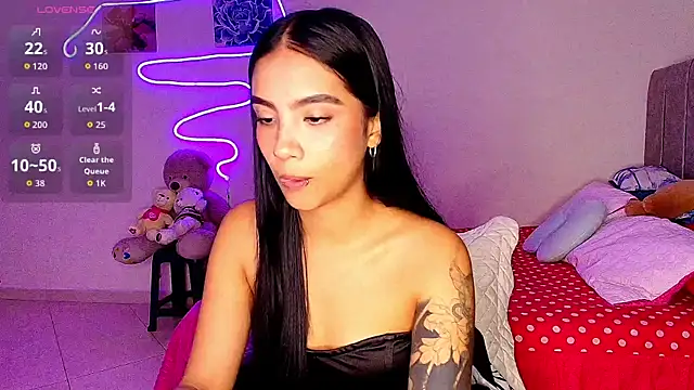 mia yireth online show from 04-22-26, 01:41