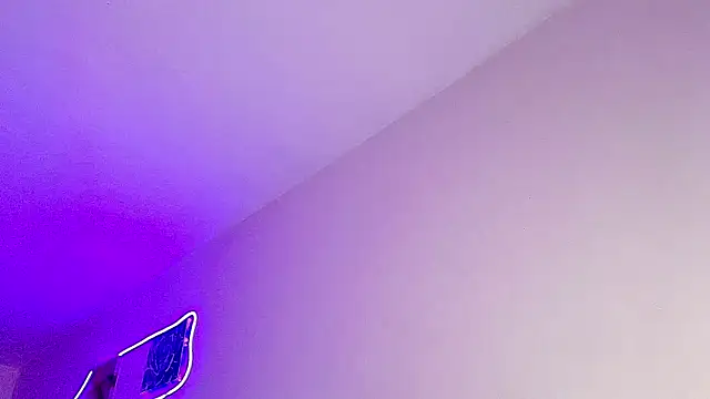 mia yireth online show from 06-09-26, 02:23