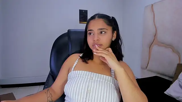 ScarletDoll online show from 11-11-25, 03:06