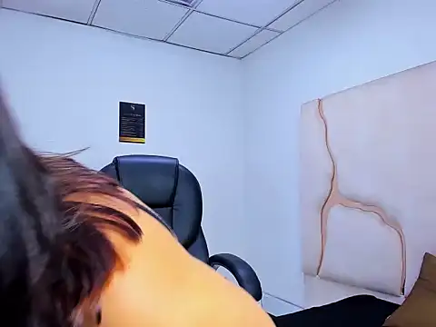 ScarletDoll online show from 11-30-25, 03:21