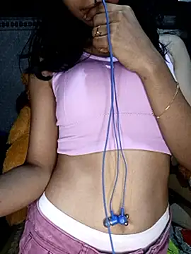 Snapshot of emali_baba chatting on 02-15-26, 09:44 emali baba online show from 02-15-26, 09:44