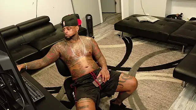 SLANGONDEMHOES online show from 03-24-26, 06:18