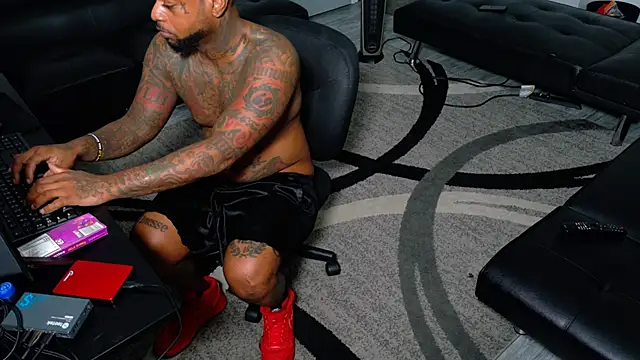 SLANGONDEMHOES online show from 04-05-26, 07:49