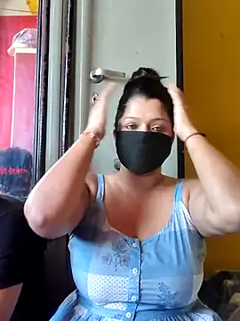 Snapshot of Hottie_couple69 chatting on 09-23-25, 06:38 Hottie couple69 online show from 09-23-25, 06:38