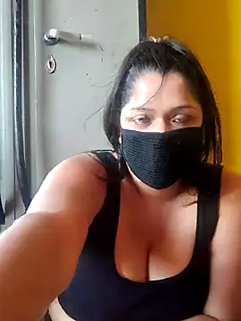 Snapshot of Hottie_couple69 chatting on 10-14-25, 06:03 Hottie couple69 online show from 10-14-25, 06:03