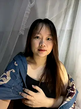 Snapshot of Hinne07 chatting on 11-21-25, 12:21 Hinne07 online show from 11-21-25, 12:21