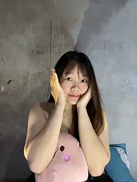 Snapshot of Hinne07 chatting on 12-05-25, 02:31 Hinne07 online show from 12-05-25, 02:31