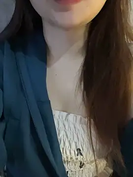 Snapshot of Hinne07 chatting on 12-19-25, 01:01 Hinne07 online show from 12-19-25, 01:01