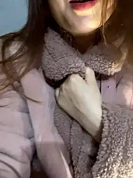 Snapshot of Hinne07 chatting on 01-10-26, 03:47 Hinne07 online show from 01-10-26, 03:47