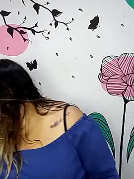 curvy diva  online show from 10-06-25, 11:07