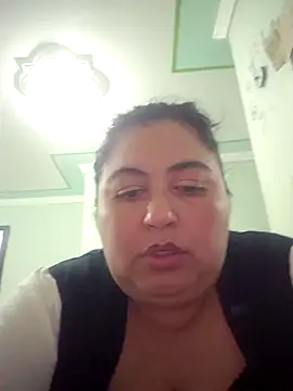 curvy diva  online show from 10-21-25, 11:16