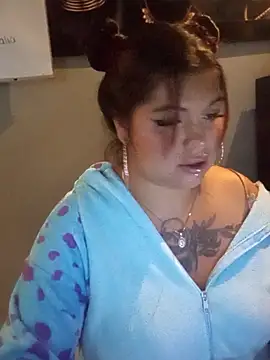 snow belle online show from 10-21-25, 08:59