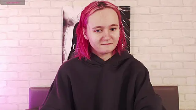 Ericha Stone online show from 09-29-25, 01:22