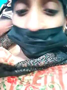 Pahadi couple online show from 10-16-25, 04:41