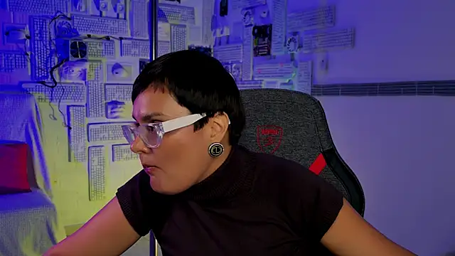 LauraDavidsons online show from 10-01-25, 04:35