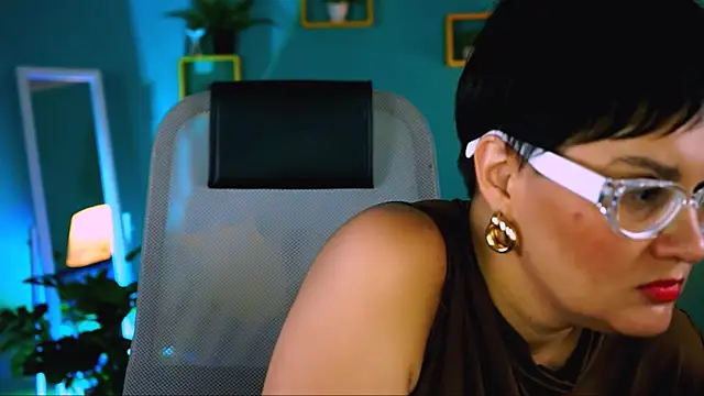 LauraDavidsons online show from 11-16-25, 06:35