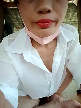 Georgia here online show from 10-13-25, 03:39