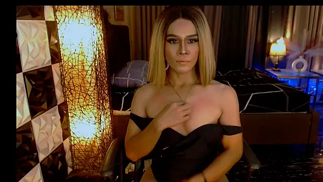 Snapshot of ElegantKellyTS chatting on 11-08-25, 07:19 ElegantKellyTS online show from 11-08-25, 07:19