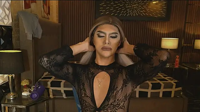 ElegantKellyTS online show from 05-17-26, 06:37